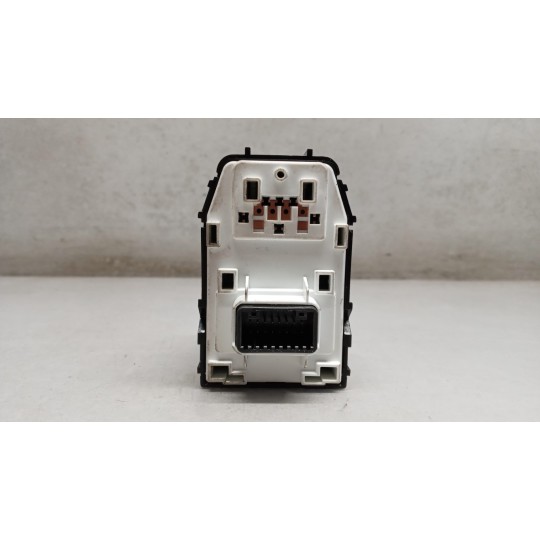 INTERRUTTORI E PULSANTI ABITACOLO KIA Rio 2017> usato