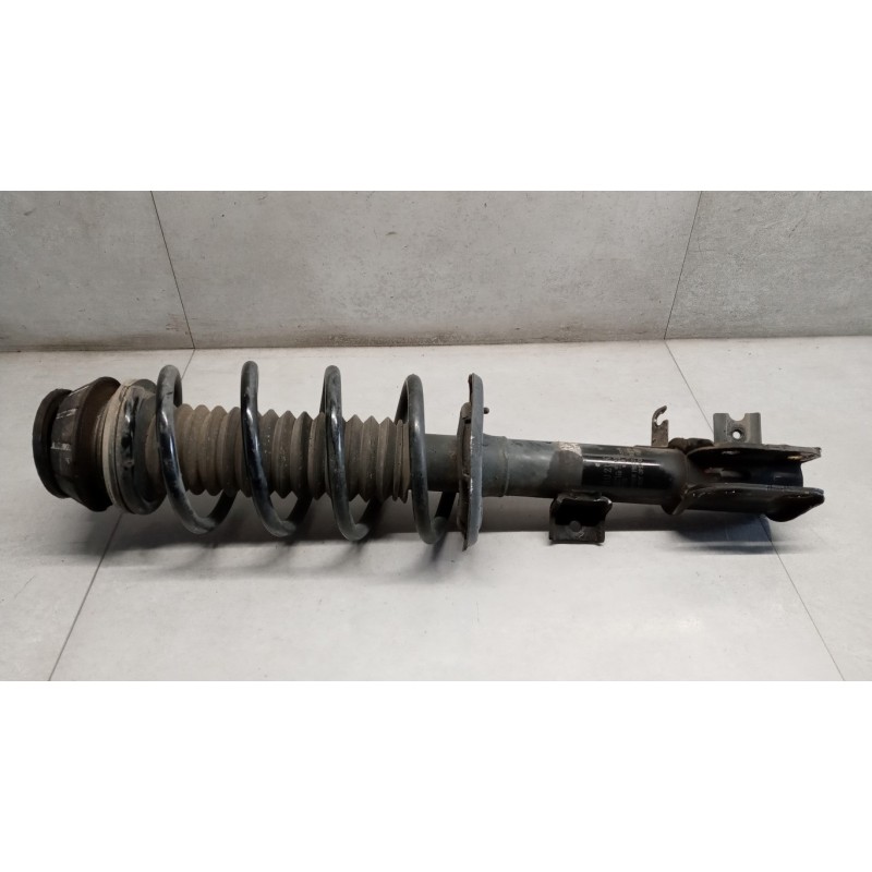 SUZUKI RIGHT FRONT SHOCK ASSORBER SUZUKI SX4 2013> used