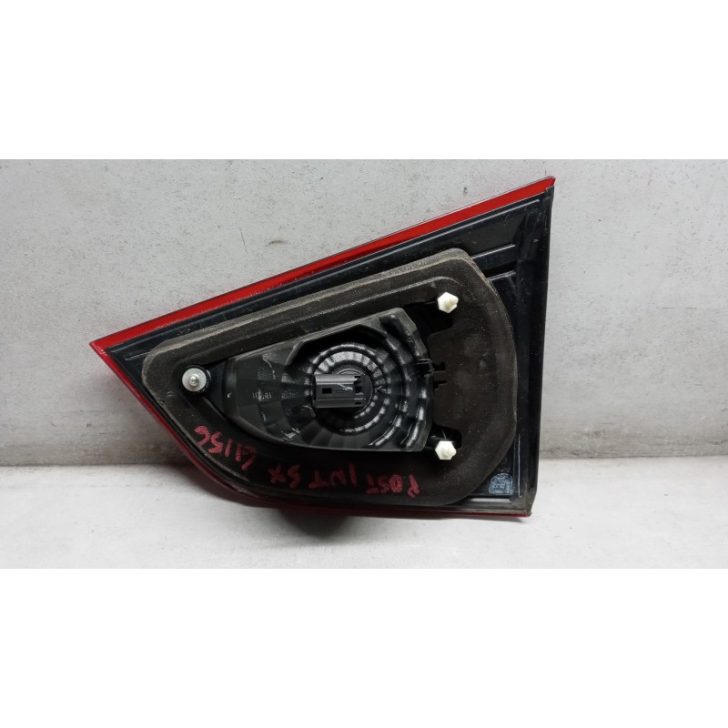 SUZUKI LEFT REAR LIGHT ON BACK SUZUKI SX4 2013> used