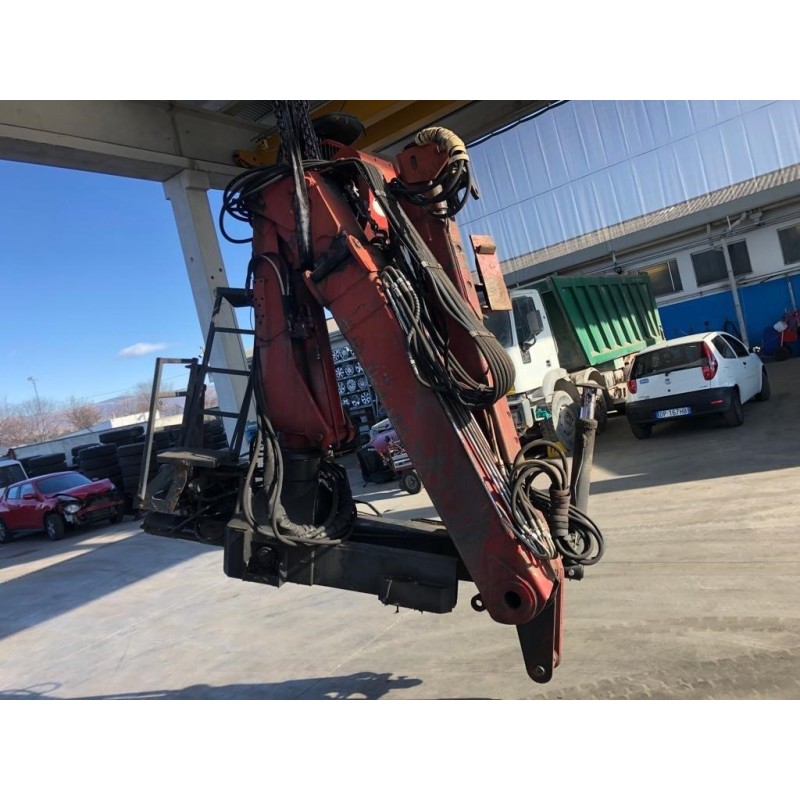 . GRU IDRAULICA . . usato