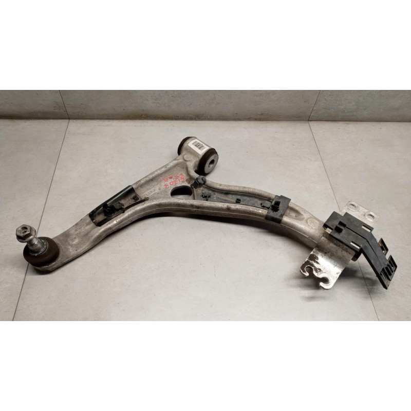 MERCEDES-BENZ CONTROL ARM FRONT LOWER LEFT  MERCEDES-BENZ Classe CLA (C117) 2016>2019 used