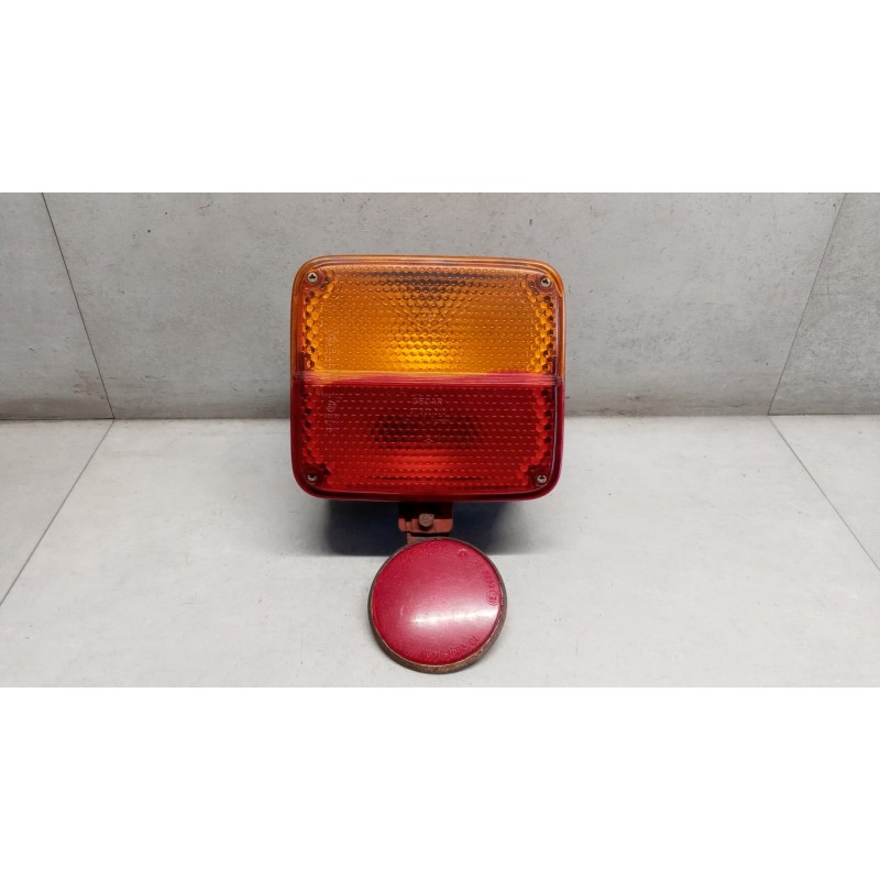 IVECO FARO POSTERIORE ESTERNO DESTRO IVECO 170NC usato