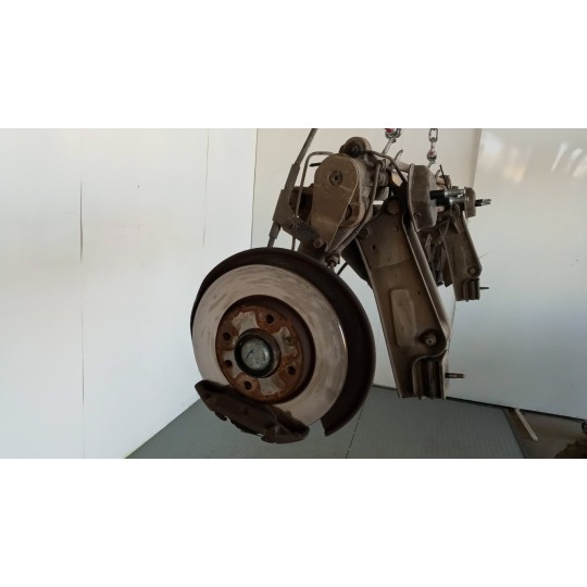 ASSALE POSTERIORE PEUGEOT 306 1993>2001 usato