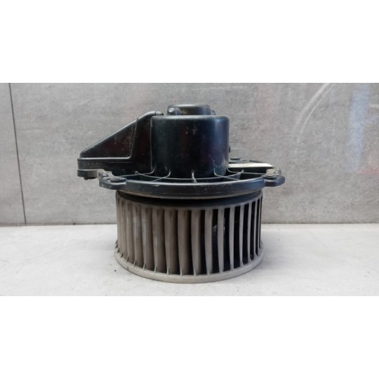 MOTORINO VENTILAZIONE INTERNA ISUZU NQR usato