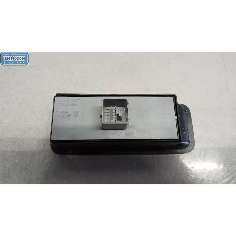 SKODA INTERRUTTORI E PULSANTI ALZAVETRI SKODA Yeti 2012> usato