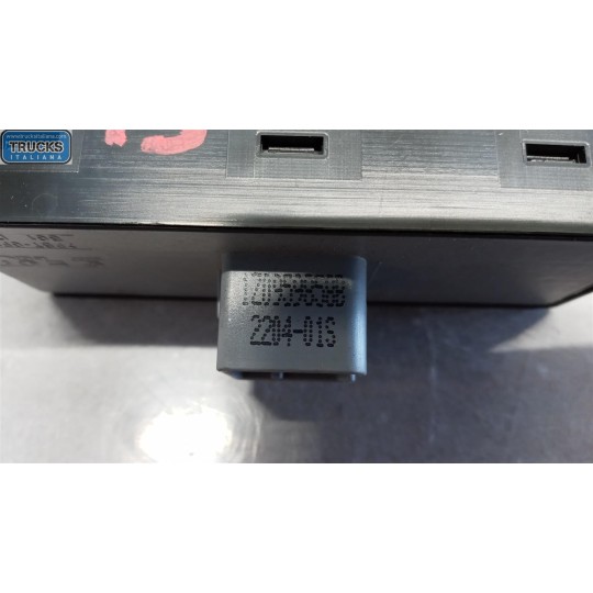 INTERRUTTORI E PULSANTI ALZAVETRI SKODA Yeti 2012> usato