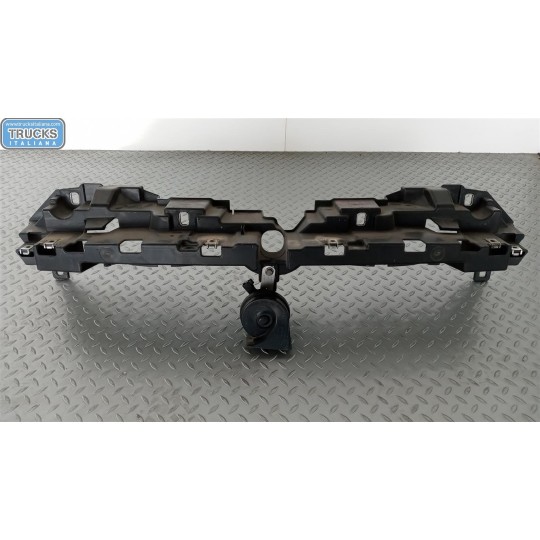 RIVESTIMENTO SUPERIORE ANTERIORE FIAT F.Grande Punto 2005>2012 usato