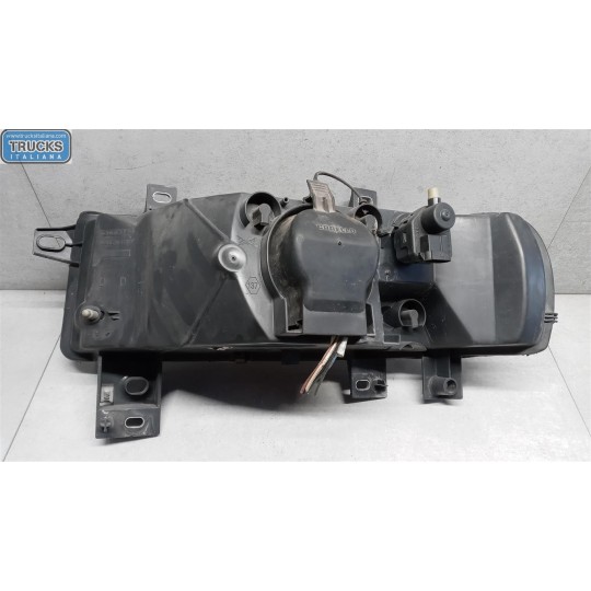 FARO ANTERIORE DESTRO RENAULT van Master 1998>2003 usato