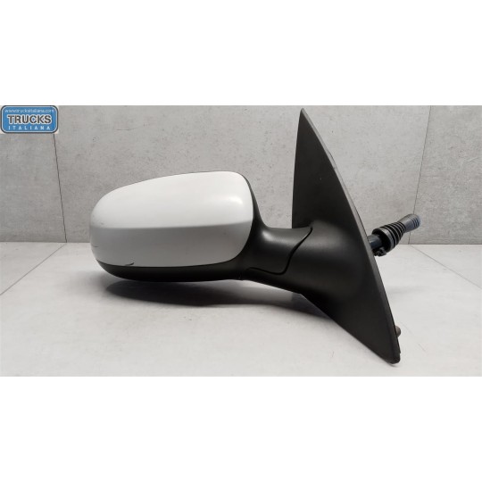 RETROVISORE DESTRO OPEL Corsa C 2000>2003 usato