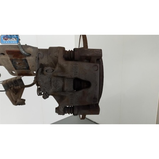 PINZA POSTERIORE DESTRA RENAULT van Master 1998>2003 usato