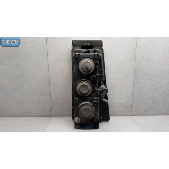 FARO ANTERIORE SINISTRO RENAULT truck Magnum 2001>2010 usato