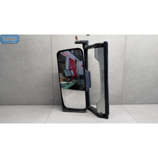 LEFT ELETRIC REAR-VIEW MIRROR  RENAULT truck Magnum 2001>2010 used