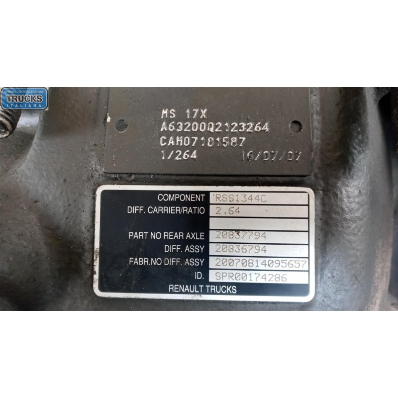 RENAULT truck ASSALE POSTERIORE RENAULT truck Magnum 2001>2010 usato