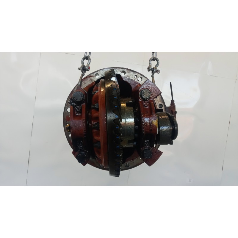 IVECO GRUPPO DIFFERENZIALE POSTERIORE IVECO 145-17 usato