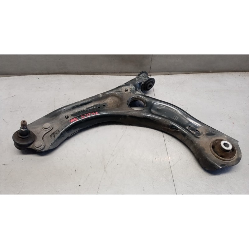 VOLKSWAGEN CONTROL ARM FRONT LOWER LEFT  VOLKSWAGEN Polo 2021> used