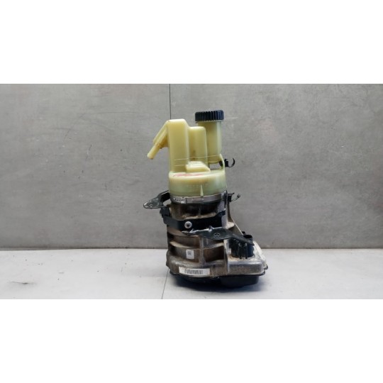 STEERING PUMP RENAULT van Master 2014>2019 used