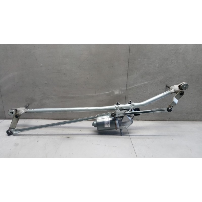 RENAULT van windshield wiper motor RENAULT van Master 2014>2019 used