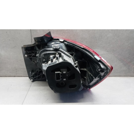 FARO POSTERIORE ESTERNO SINISTRO VOLKSWAGEN Polo 2017>2021 usato