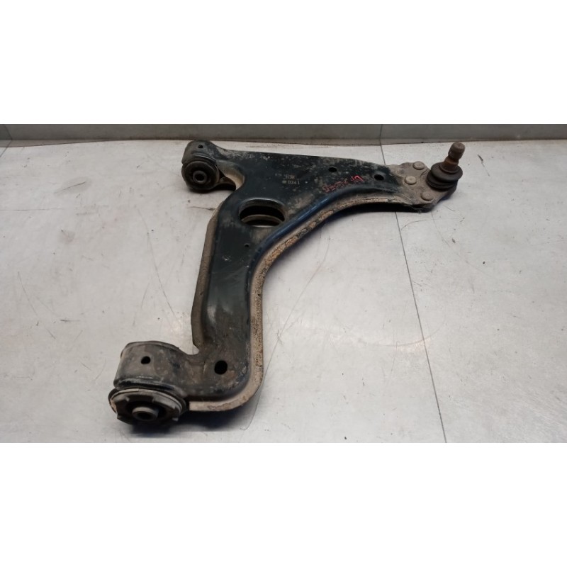 OPEL CONTROL ARM FRONT LOWER RIGHT  OPEL Meriva B 2010>2014 used