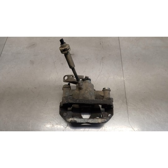 PINZA POSTERIORE DESTRA RENAULT van Master 2014>2019 usato