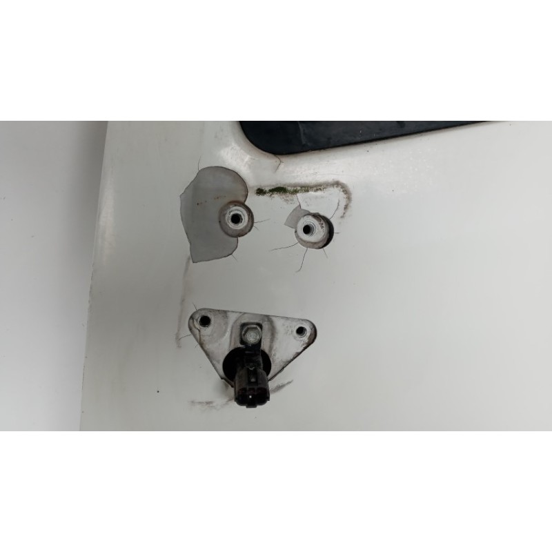 ISUZU LEFT FRONT DOOR ISUZU NPR used