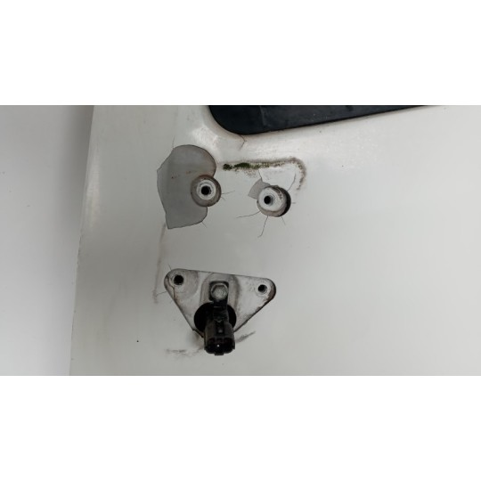 LEFT FRONT DOOR ISUZU NPR used