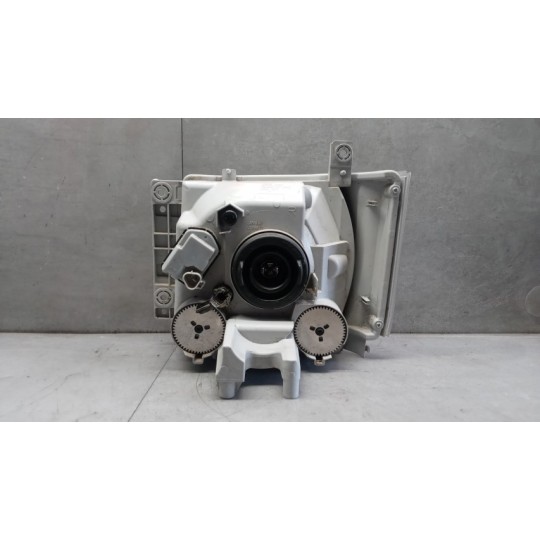 RIGHT HEADLIGHT ISUZU NPR used