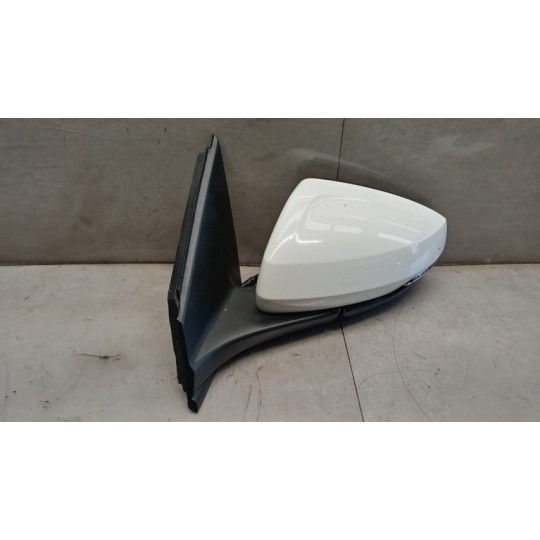 LEFT ELETRIC REAR-VIEW MIRROR  VOLKSWAGEN Polo 2017>2021 used