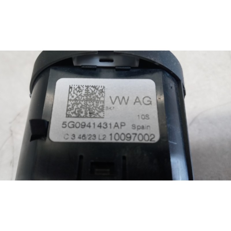 VOLKSWAGEN BLOCK LOGHTS  VOLKSWAGEN Polo 2021> used