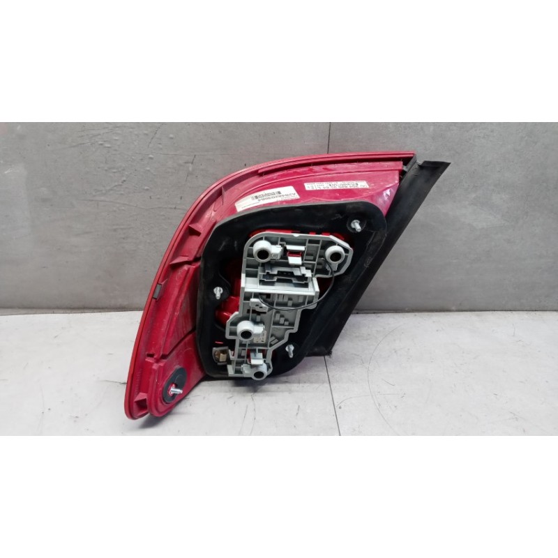 MERCEDES-BENZ FARO POSTERIORE ESTERNO SINISTRO MERCEDES-BENZ Classe C (W204) 2007>2011 usato