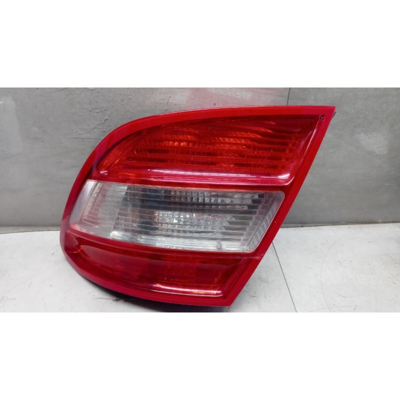 MERCEDES-BENZ FARO POSTERIORE ESTERNO DESTRO MERCEDES-BENZ Classe C (W204) 2007>2011 usato