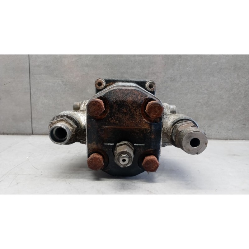 ISUZU HYDRAULIC PUMP  ISUZU NPR used