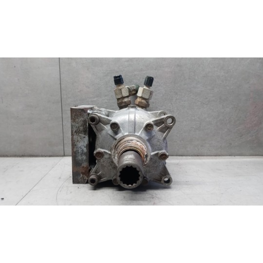 AIR CONDITIONER COMPRESSOR ISUZU NPR used