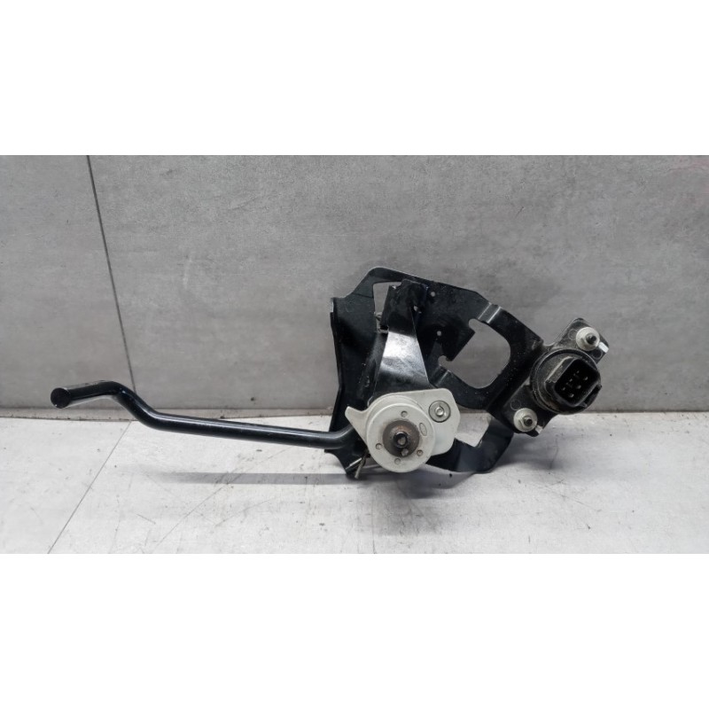 ISUZU ELETRONIC THROTTLE PEDAL  ISUZU NPR used