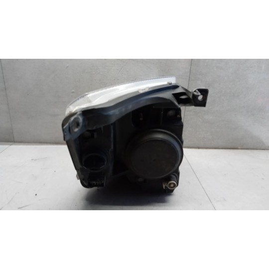 RIGHT HEADLIGHT CITROEN C2 2003> used