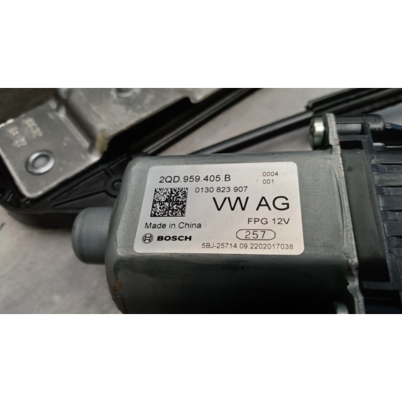 VOLKSWAGEN FRONT LEFT POWERED WINDOWS  VOLKSWAGEN Polo 2021> used