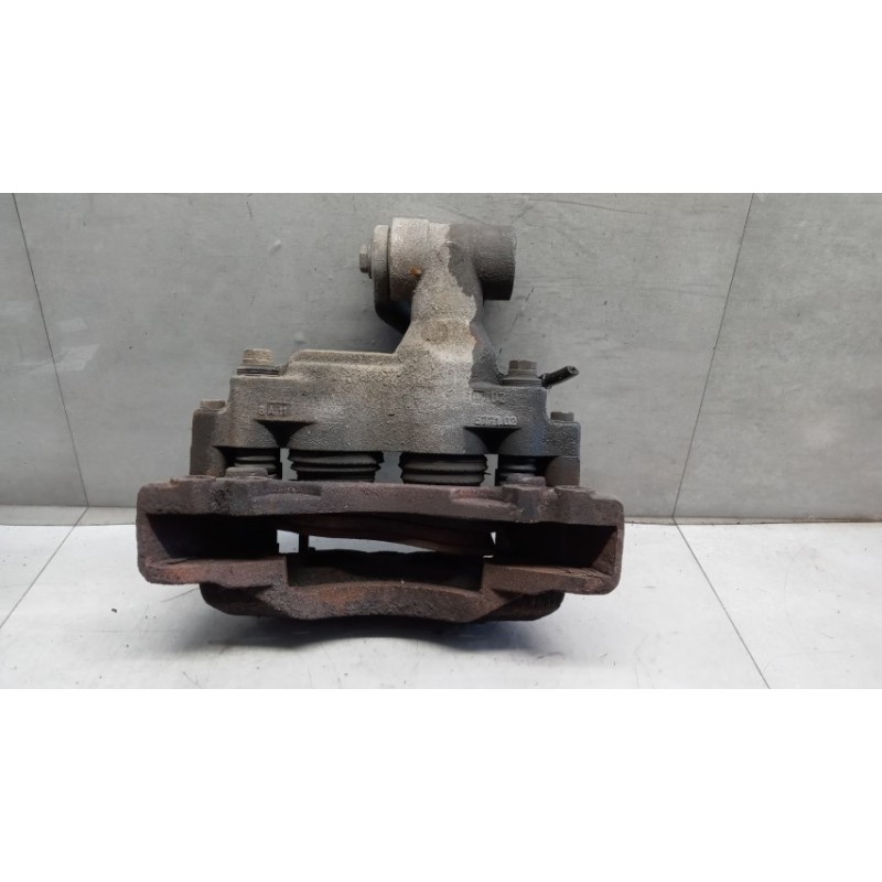 IVECO PINZA POSTERIORE SINISTRA IVECO EUROCARGO 2000>2005  usato