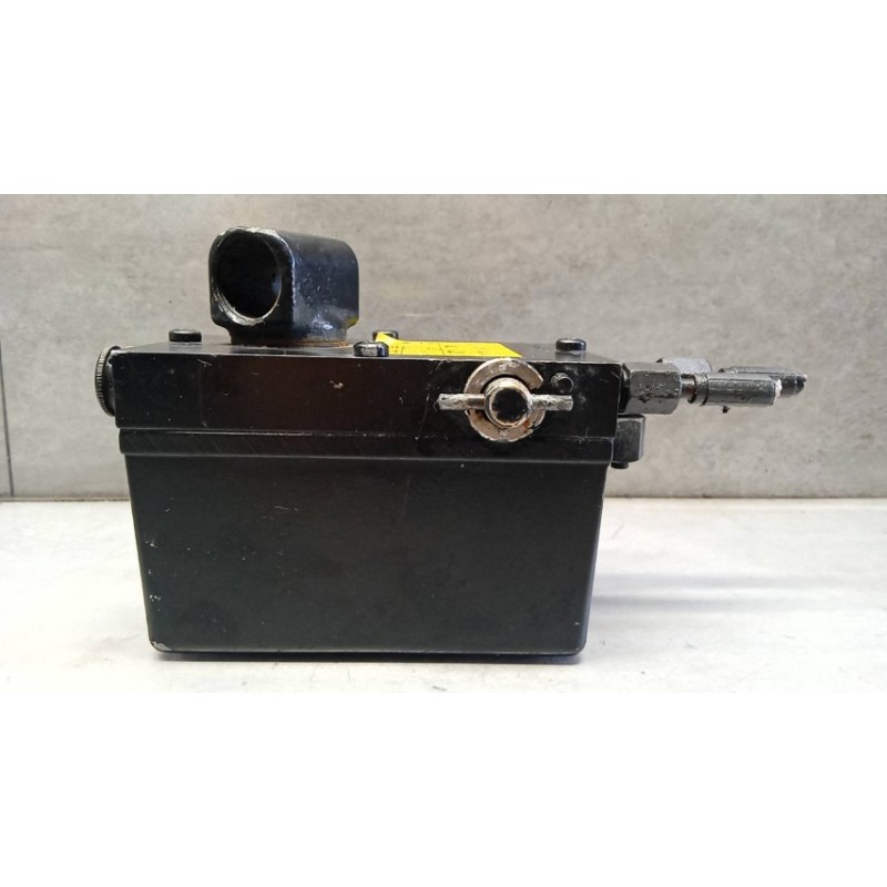 IVECO CAB LIFT PUMP  IVECO EUROCARGO 2000>2005  used