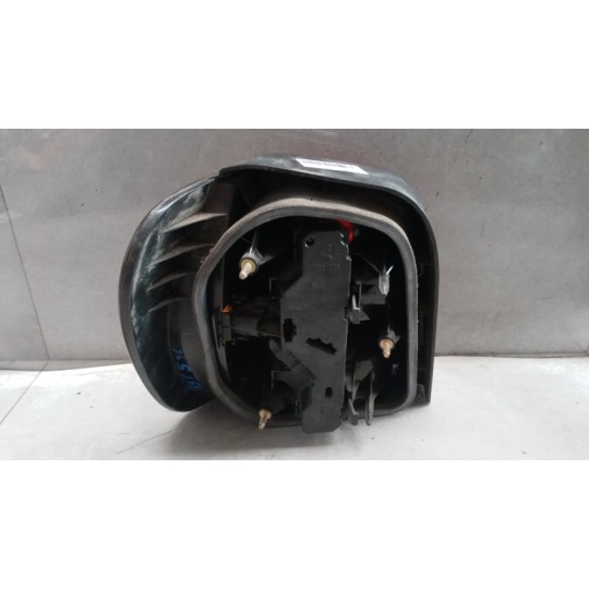 FARO POSTERIORE ESTERNO DESTRO VOLKSWAGEN Polo 1994>1999 usato