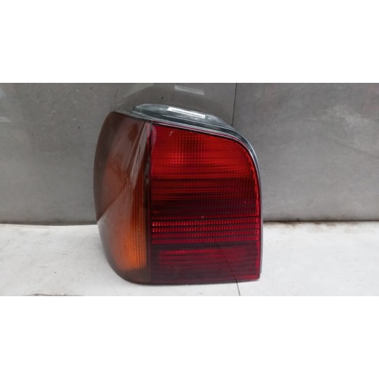 FARO POSTERIORE ESTERNO SINISTRO VOLKSWAGEN Polo 1994>1999 usato
