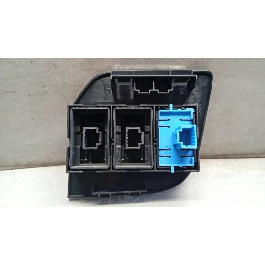 INTERRUTTORI E PULSANTI ABITACOLO NISSAN Van NV400 2011> usato