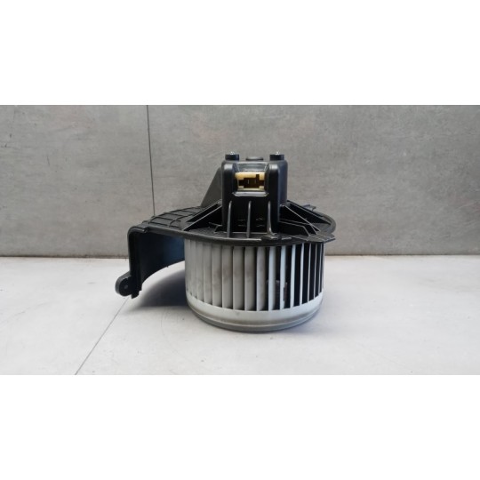 INTERNAL FUN MOTOR  NISSAN Van NV400 2011> used