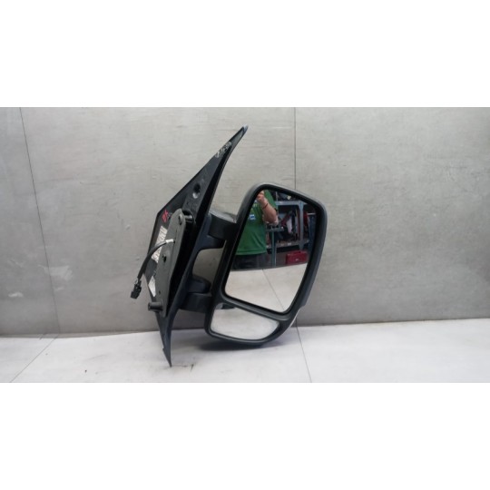 RIGHT ELETRIC REAR-VIEW MIRROR  NISSAN Van NV400 2011> used