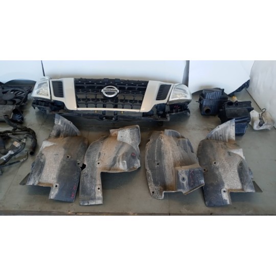 KIT ANTERIORE NISSAN Van NV400 2011> usato