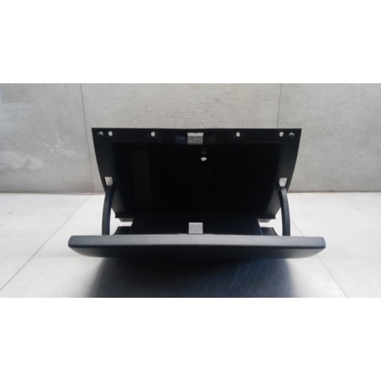 CASSETTO PORTA OGGETTI NISSAN Van NV400 2011> usato