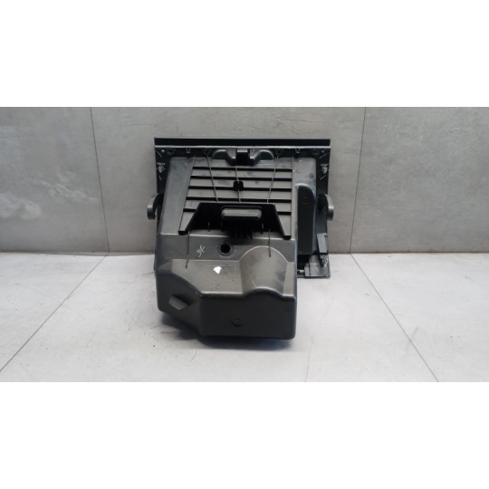 CASSETTO PORTA OGGETTI NISSAN Van NV400 2011> usato