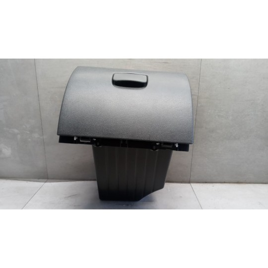 CASSETTO PORTA OGGETTI NISSAN Van NV400 2011> usato