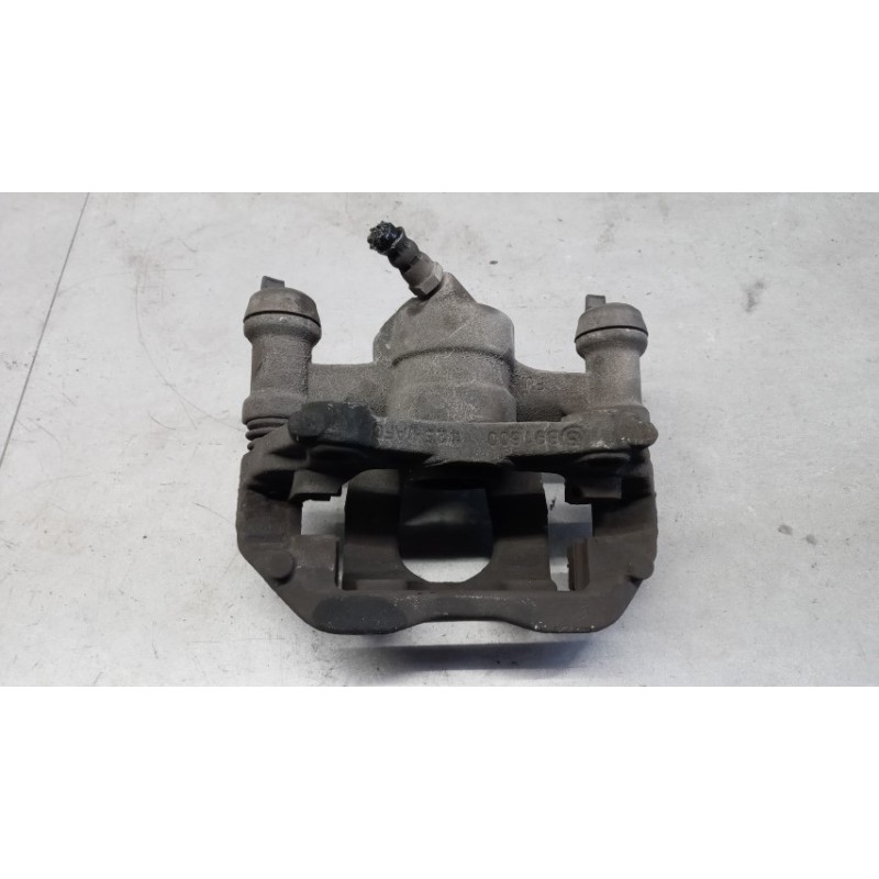 MERCEDES-BENZ van PINZA POSTERIORE DESTRA MERCEDES-BENZ van Vito-V (W447) 2014>2019 usato