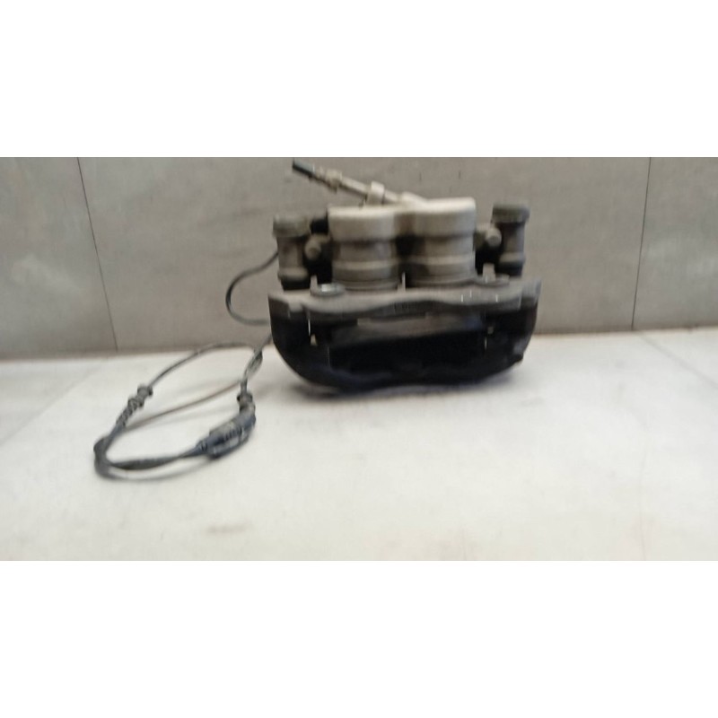 MERCEDES-BENZ van RIGHT FRONT CALIPER BRAKE  MERCEDES-BENZ van Vito-V (W447) 2014>2019 used