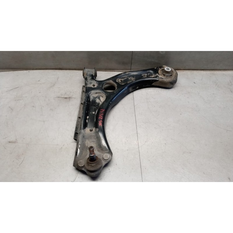 VOLKSWAGEN CONTROL ARM FRONT LOWER LEFT  VOLKSWAGEN Polo 2021> used